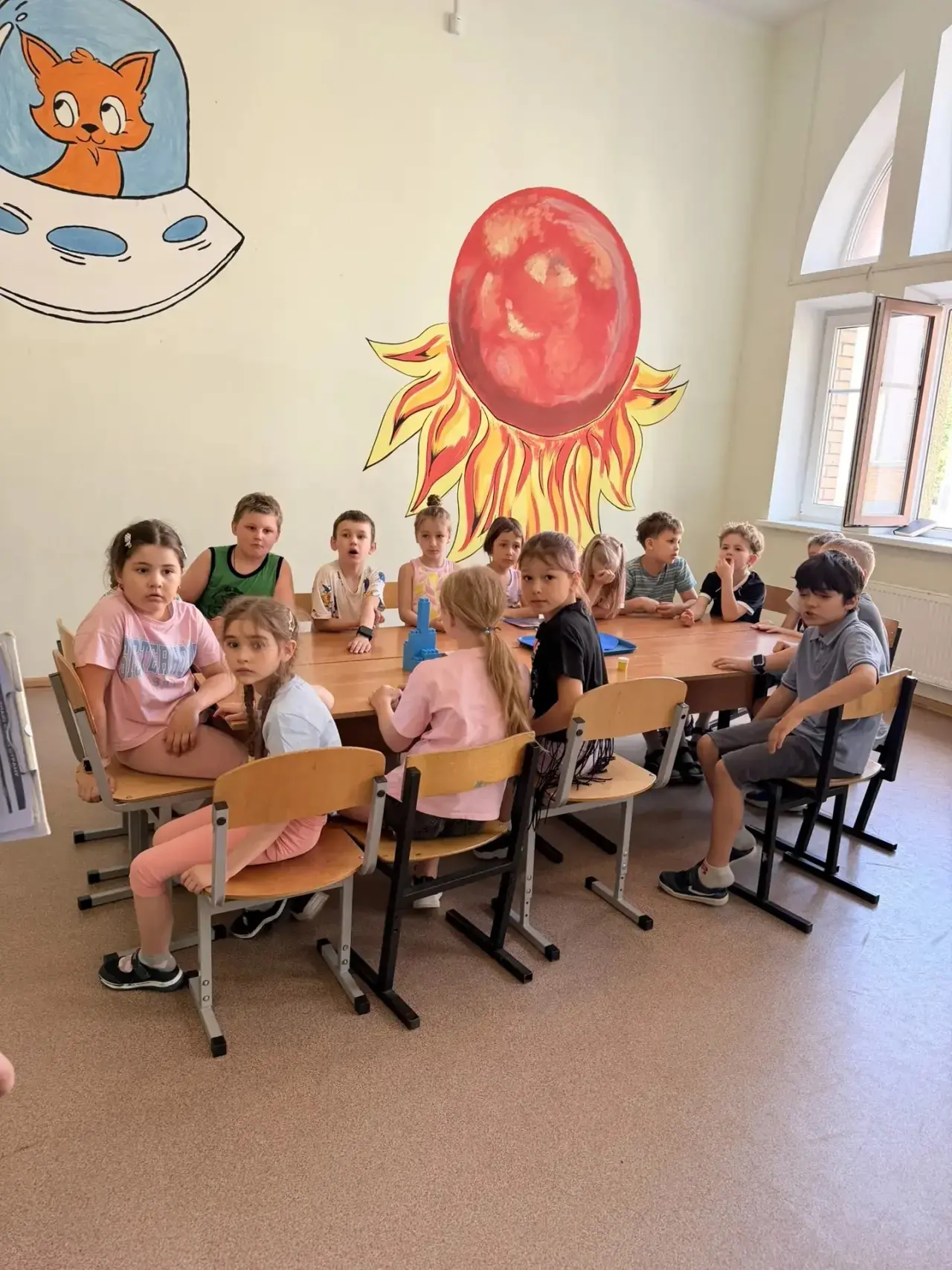 🇷🇺 Знать Россию — значит любить её!

В лагере «Лесная сказка» МБОУ СОШ «ЛИДЕР» прошла увлекательна