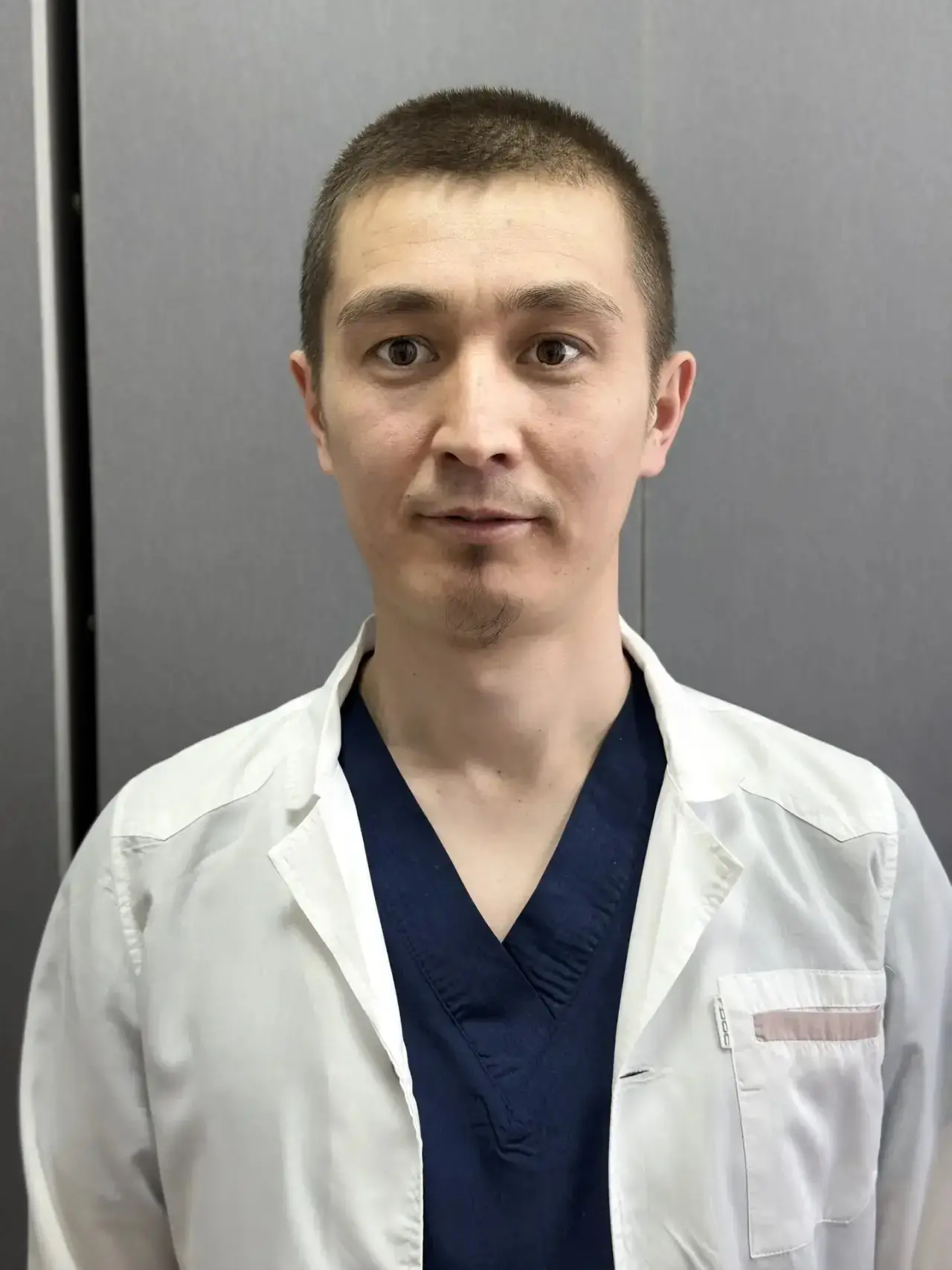 Нурлан Шакиров — врач, которому доверяют

Три года назад в наш город приехал врач‑хирург, эндоскопис