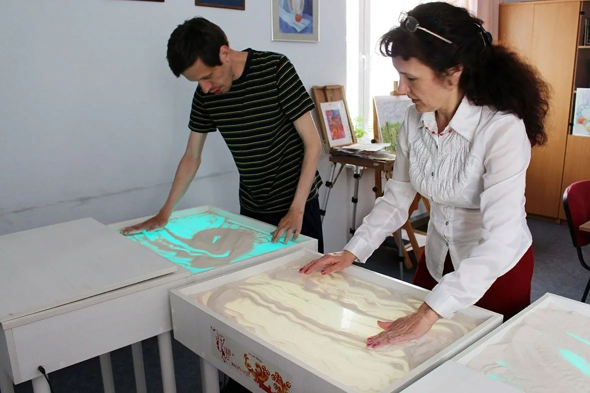 КОМПЛЕКСНАЯ РЕАБИЛИТАЦИЯ И АБИЛИТАЦИЯ ДЕТЕЙ-ИНВАЛИДОВ
В СВЕРДЛОВСКОЙ ОБЛАСТИ
На территории Свердловс