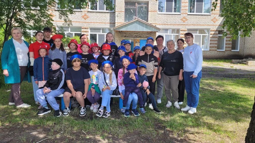 ✨ Сегодня в нашем школьном лагере с дневным пребыванием «Светлячок» стартовала первая смена ! ☀️

В 
