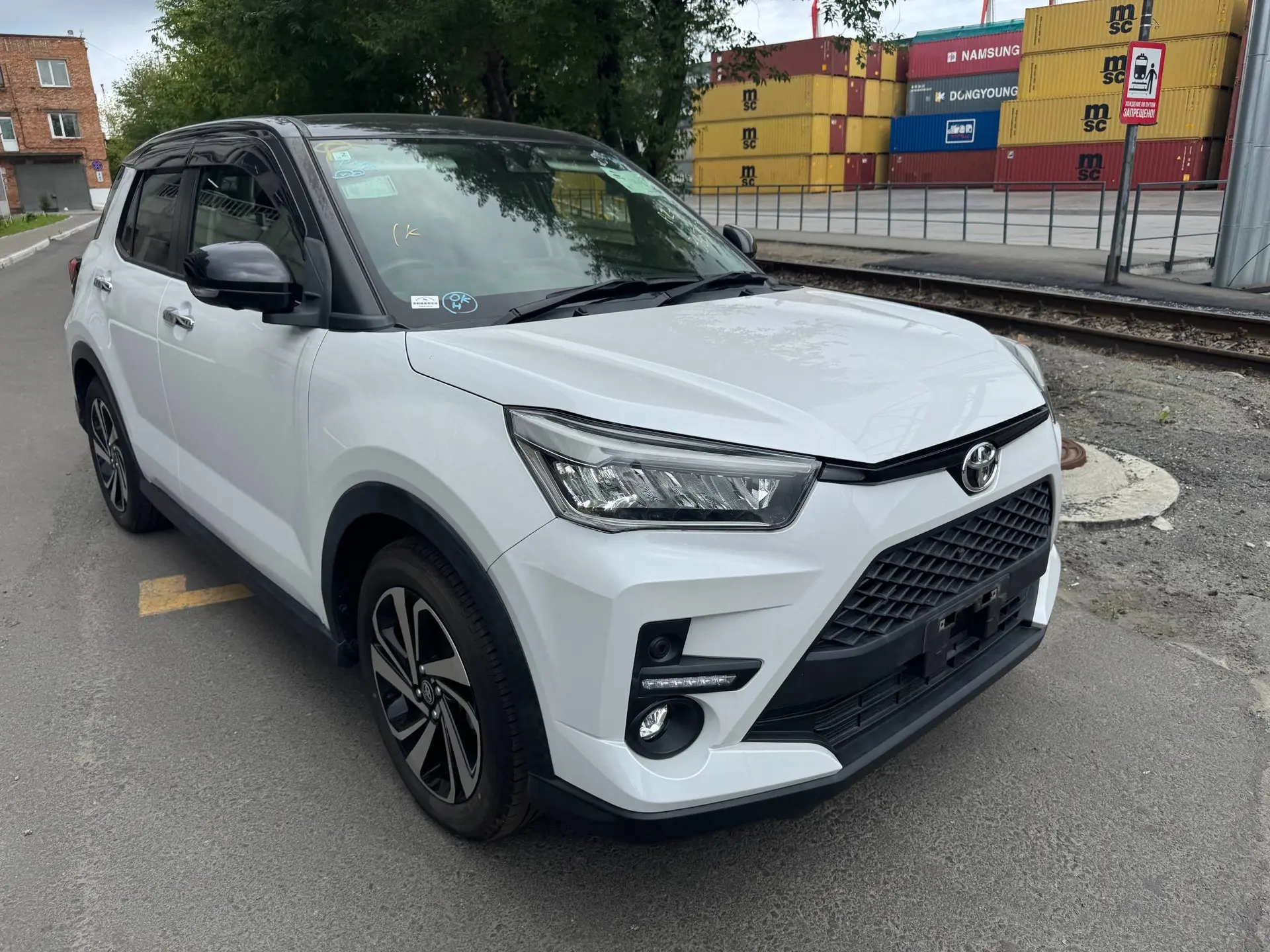 Куплен в Японии для заказчика:

TOYOTA RAIZE 2023 года
 ▫️Объем: 1,2л / CVT / 2WD
 ▫️Пробег: 24 000 