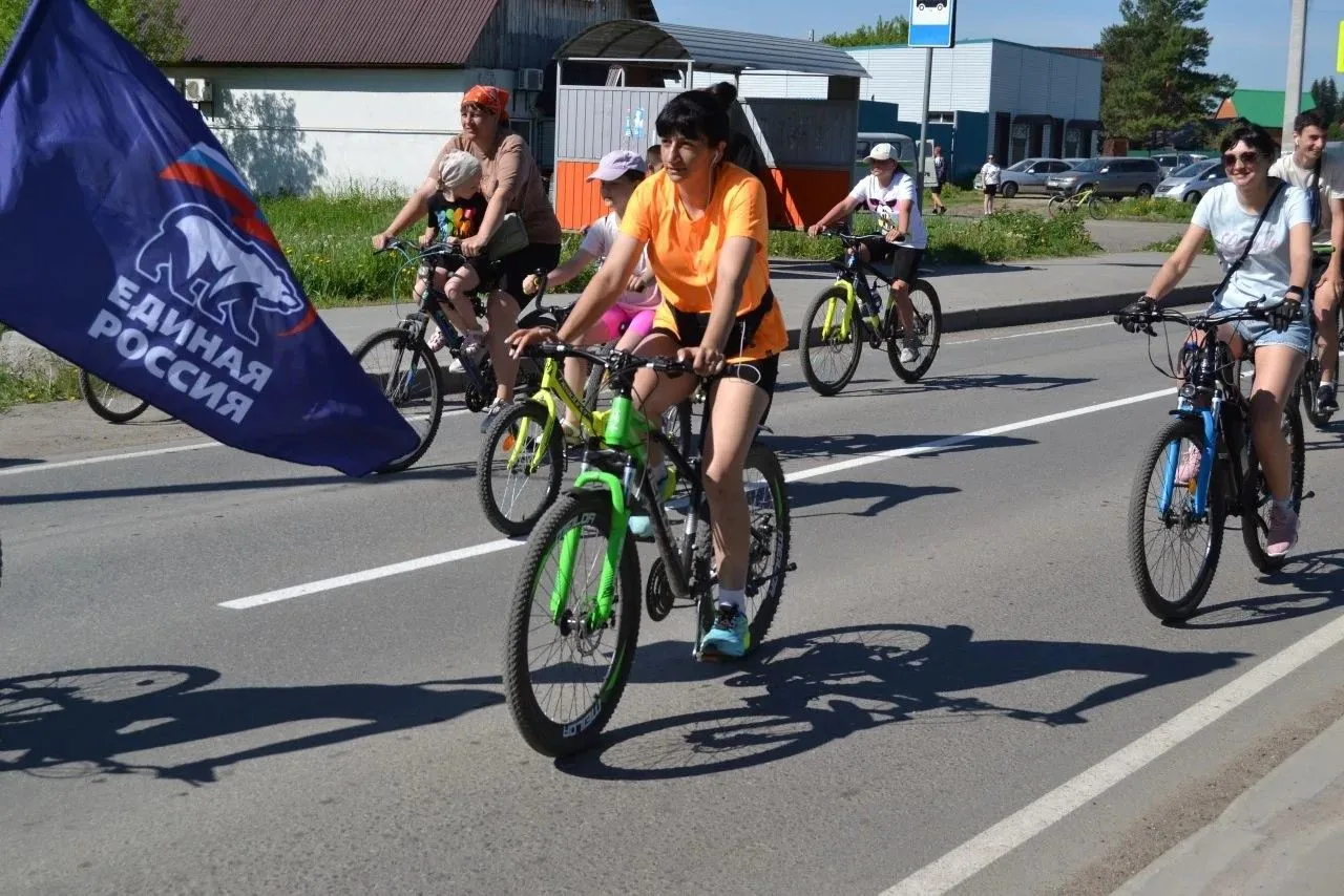 🚴‍♂️ Велопробег в г. Болотное — яркое начало велосезона! 🎉

6 июня город Болотное зарядился позити
