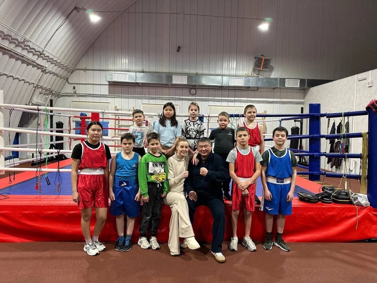 💪🏻Тренировка по боксу с мастером спорта Татьяной Константиновой.
    9 января в спорткомплексе сел