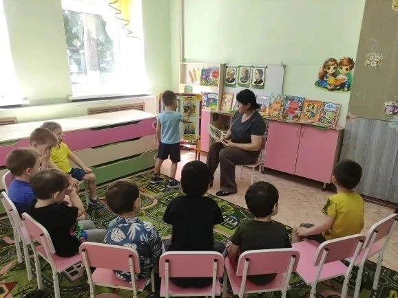 В младшей группе 5 июня прошло тематическое занятие, приуроченное ко Дню русского языка и Пушкинском