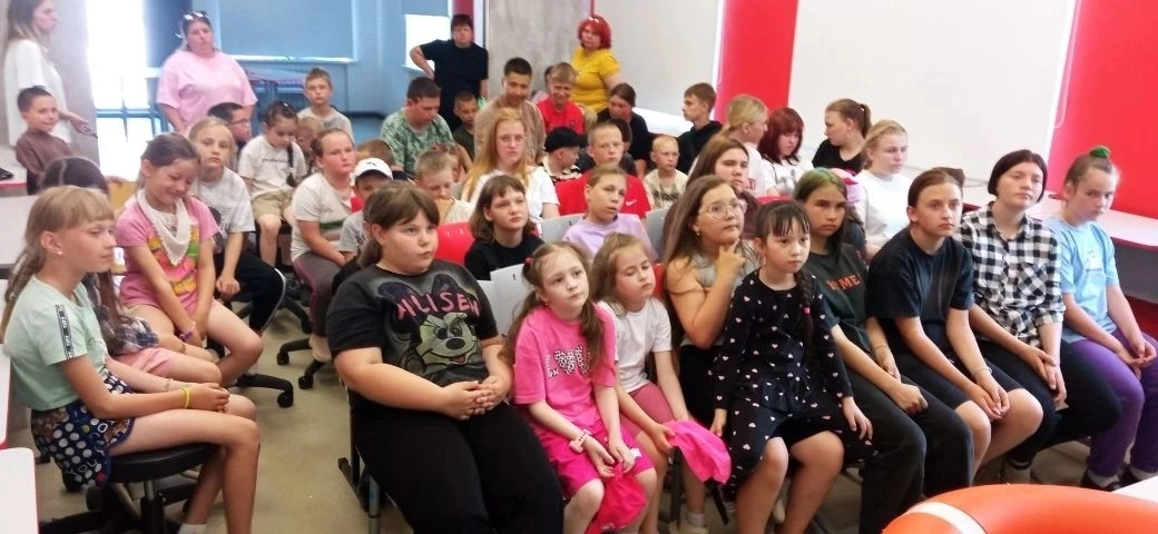 🗣🛟✅ Безопасное лето: спасатели Карасукского ПСО провели уроки в шести школах нашего округа.
 
✋Спа