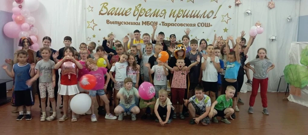 Сегодня в летнем оздоровительном лагере "Радуга" прошла концертная программа "Здравствуй, лето!" ☀️
