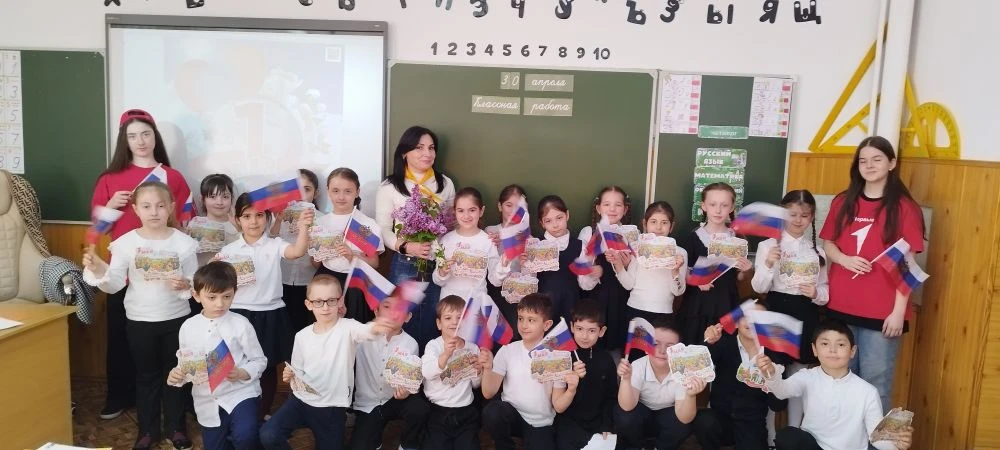 1 июня — День защиты детей

Детство не измеряется возрастом. Оно измеряется количеством объятий, доб