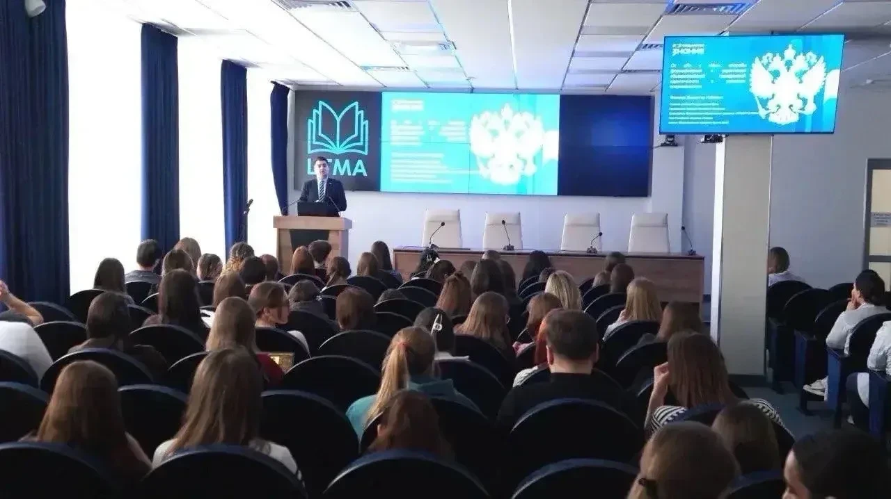 Единство — наша сила: Медицинская молодёжь «ЦГМА» выбирают путь «МЫ»
Совместно с Российским общество