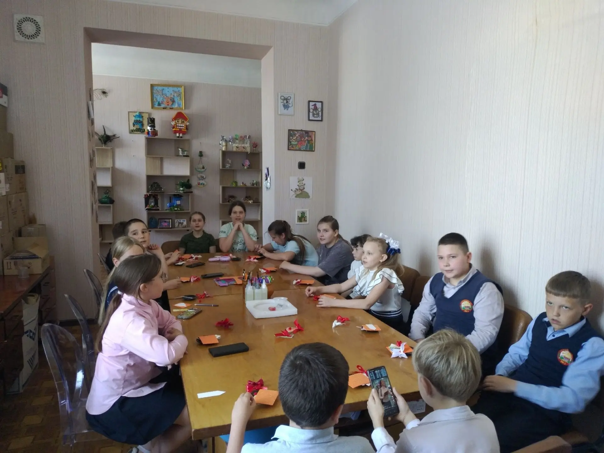 22 мая в стенах Лутугинского районного дома культуры, в коллективе декоративно-прикладного искусства