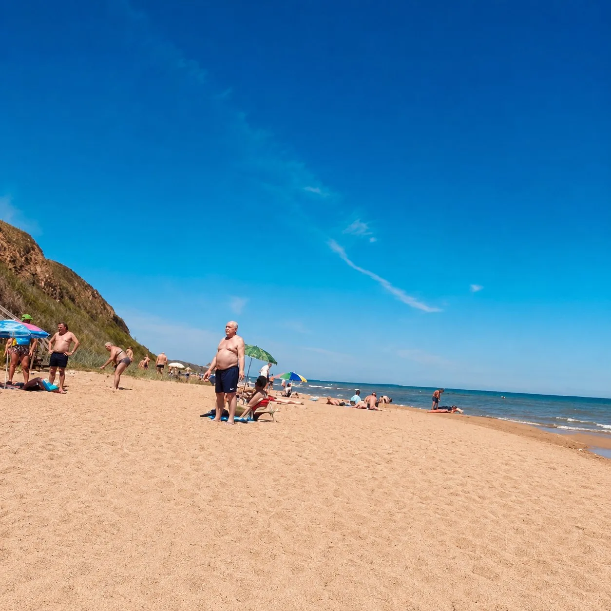 Здесь лучший морской вайб!🌊
.
🏖Отдых в Кучугурах — море рядом, а заботы далеко
Приглашаем провести