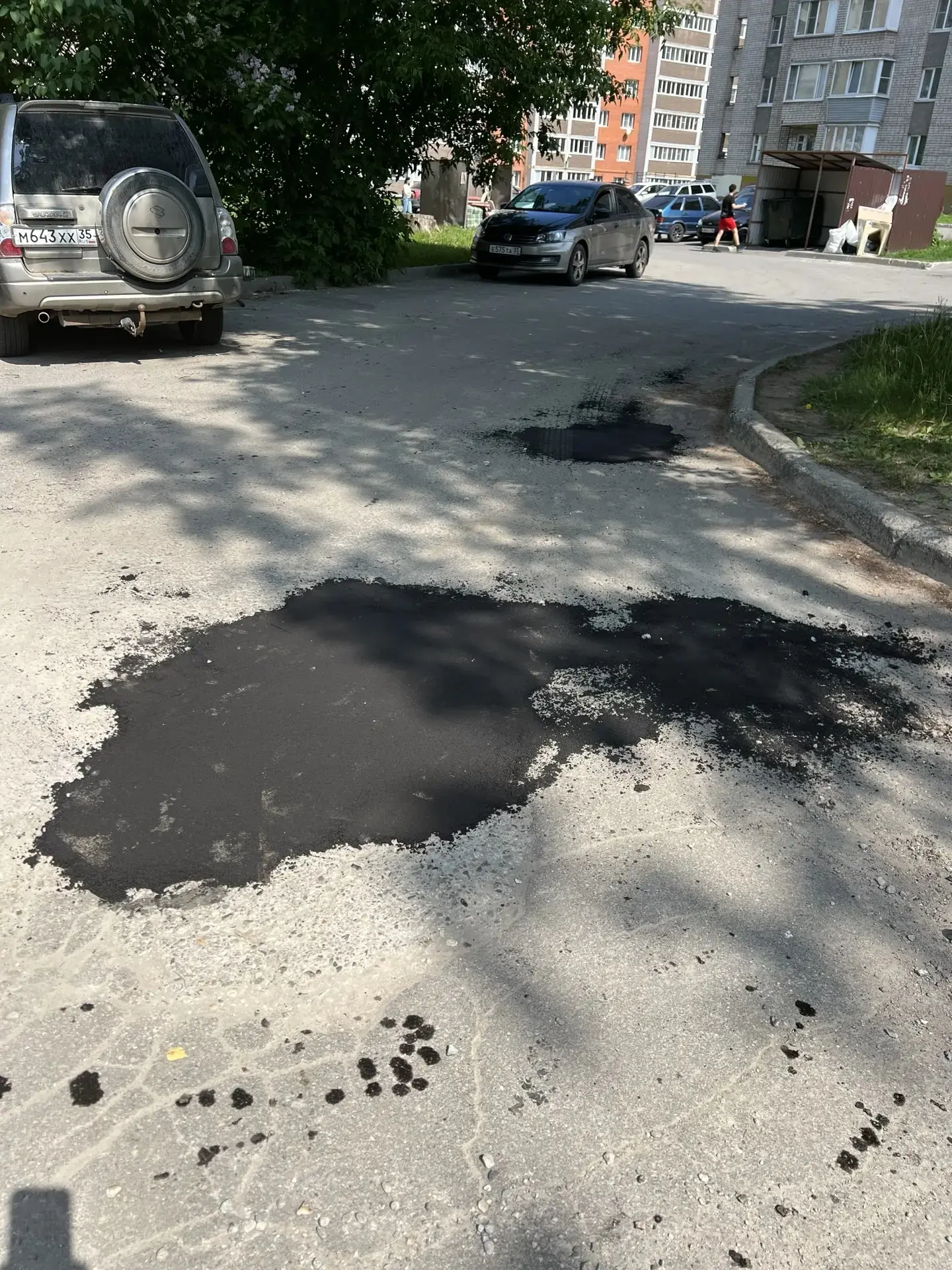 Делаем наши дороги ровнее: продолжается ямочный ремонт! 🔥🚗🛠️

Друзья, мы продолжаем приводить в п