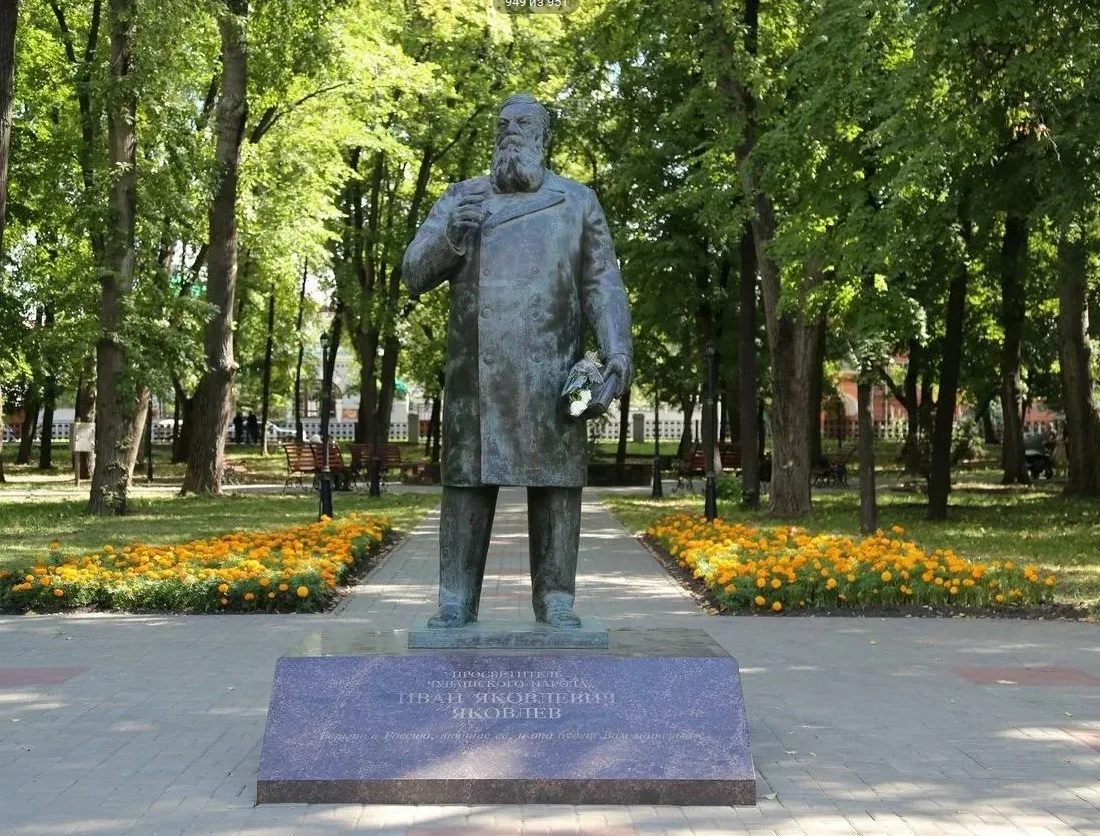 В сквере Ивана Яковлева меняют систему освещения

Команда МБУ «Горсвет» приступила к замене подземно