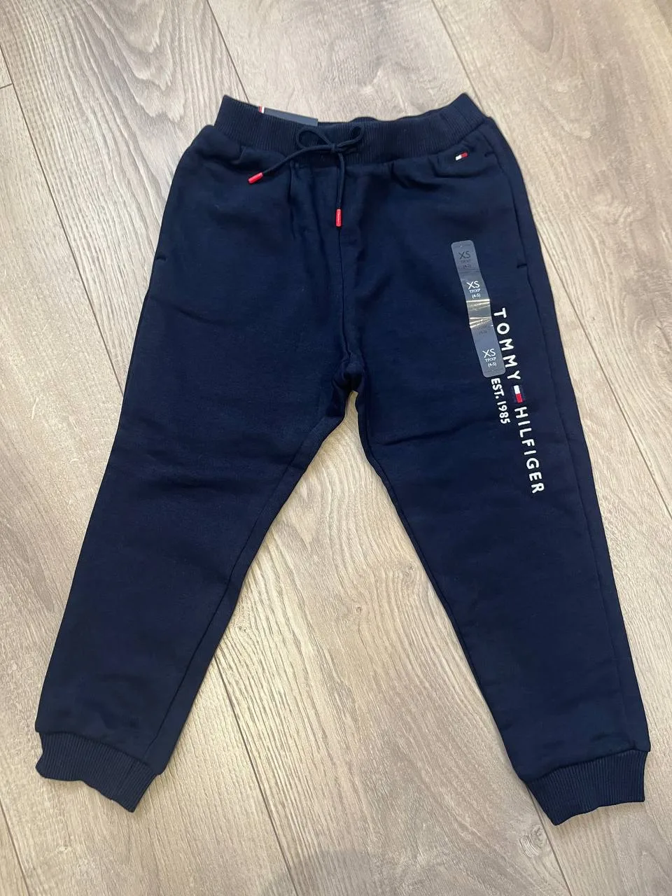Джоггеры Tommy Hilfiger

р 4-5л тонкий флис

Цена 1500р