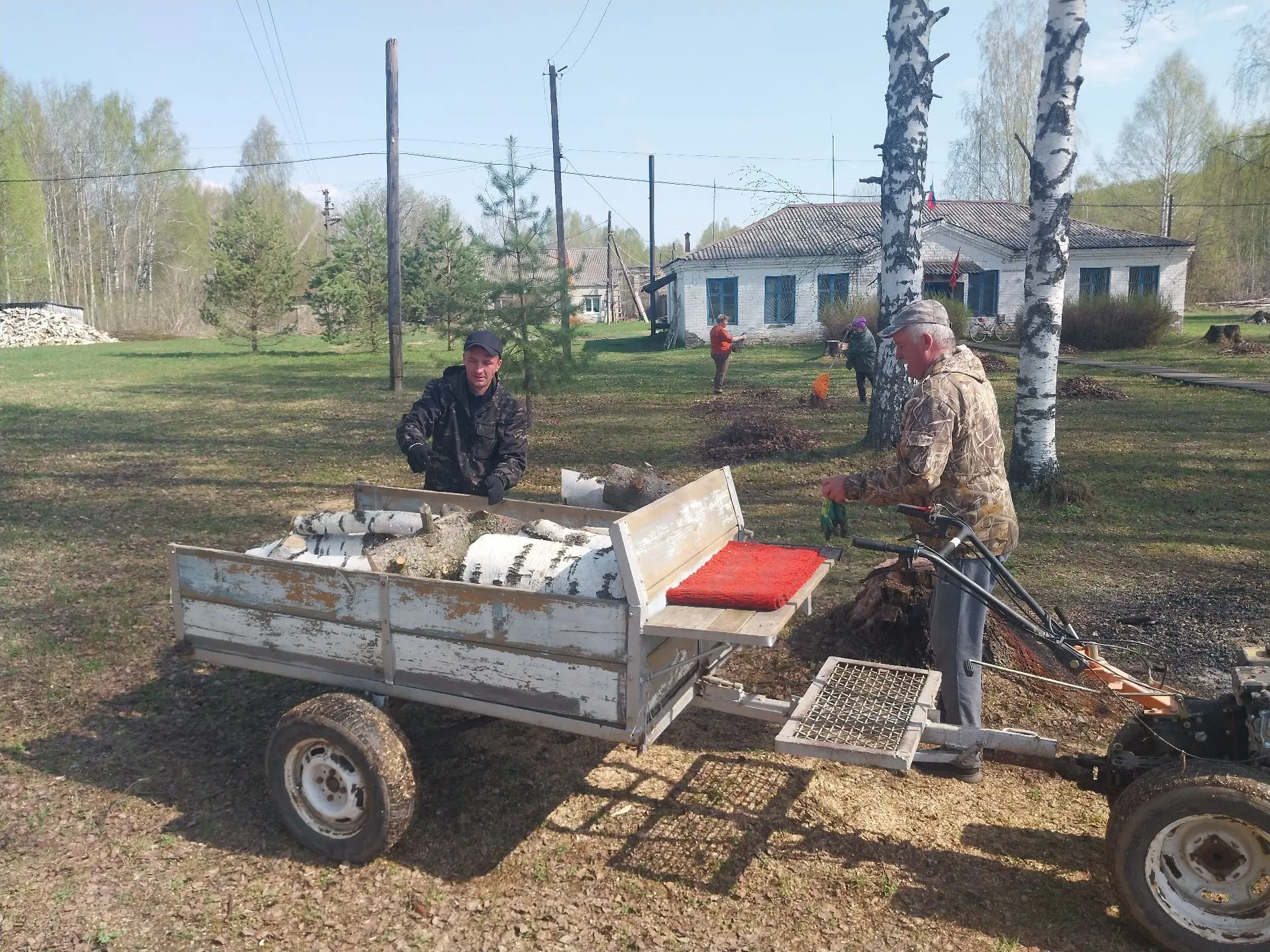 Сегодня в селе Пакали сотрудники территориального отдела совместно с коллективами дома культуры и би