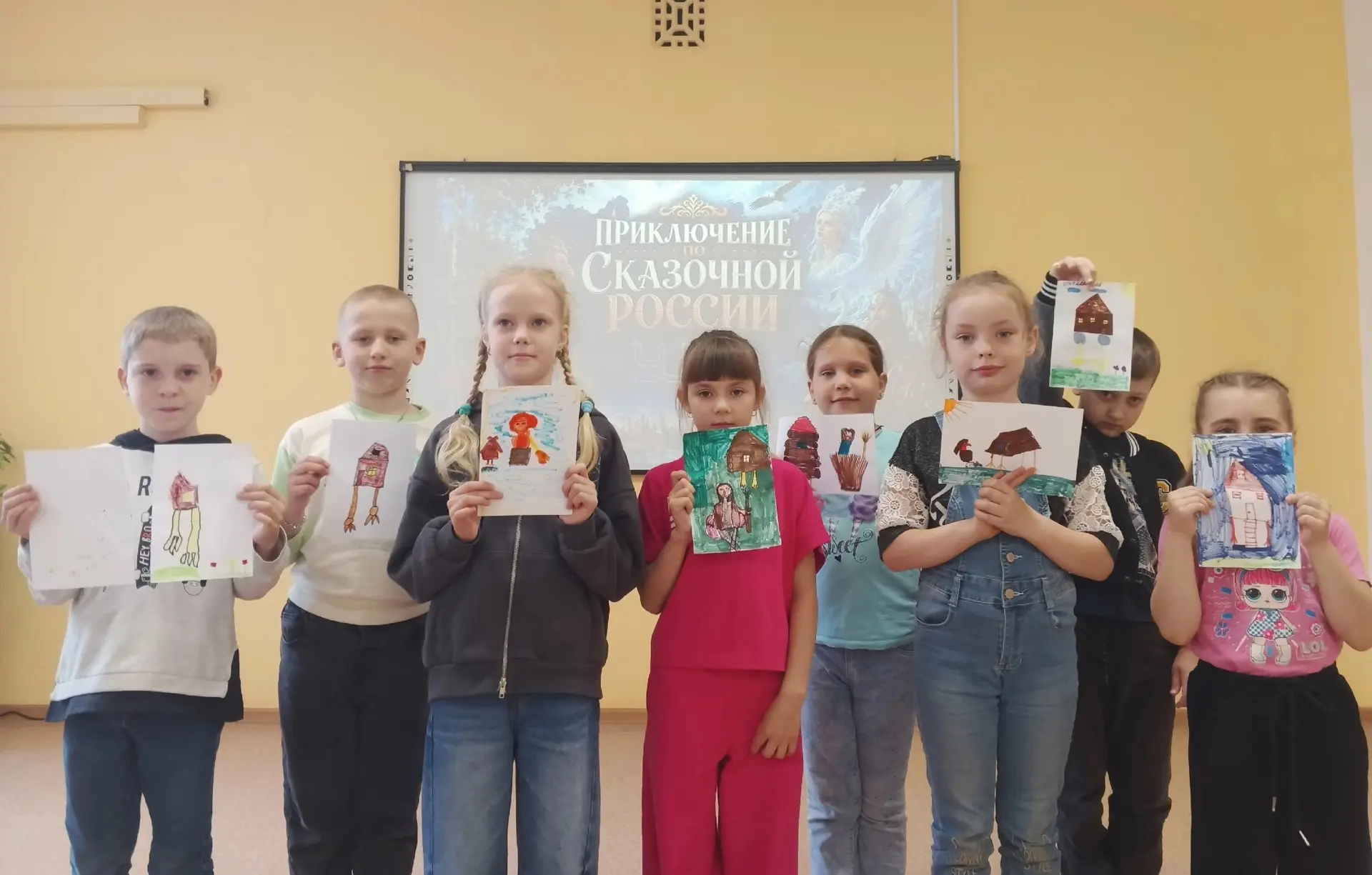 ⚡ Экспресс-тур по сказочной России

В честь Дня России ребята из школы № 32 доказали: изучать традиц