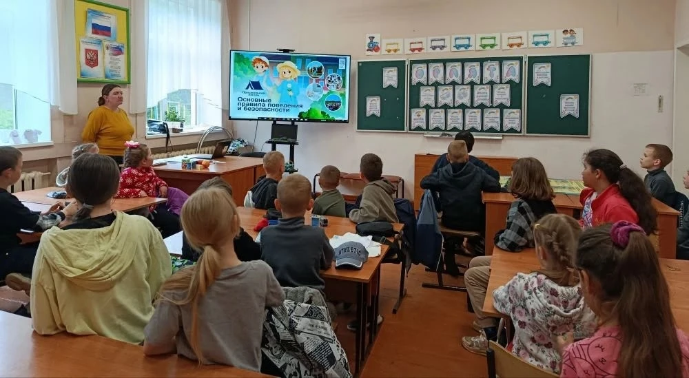 Третий день в лагере «Парус»: познавательно, дружно и несмотря на погоду! ⛵️

Сегодняшний день в наш