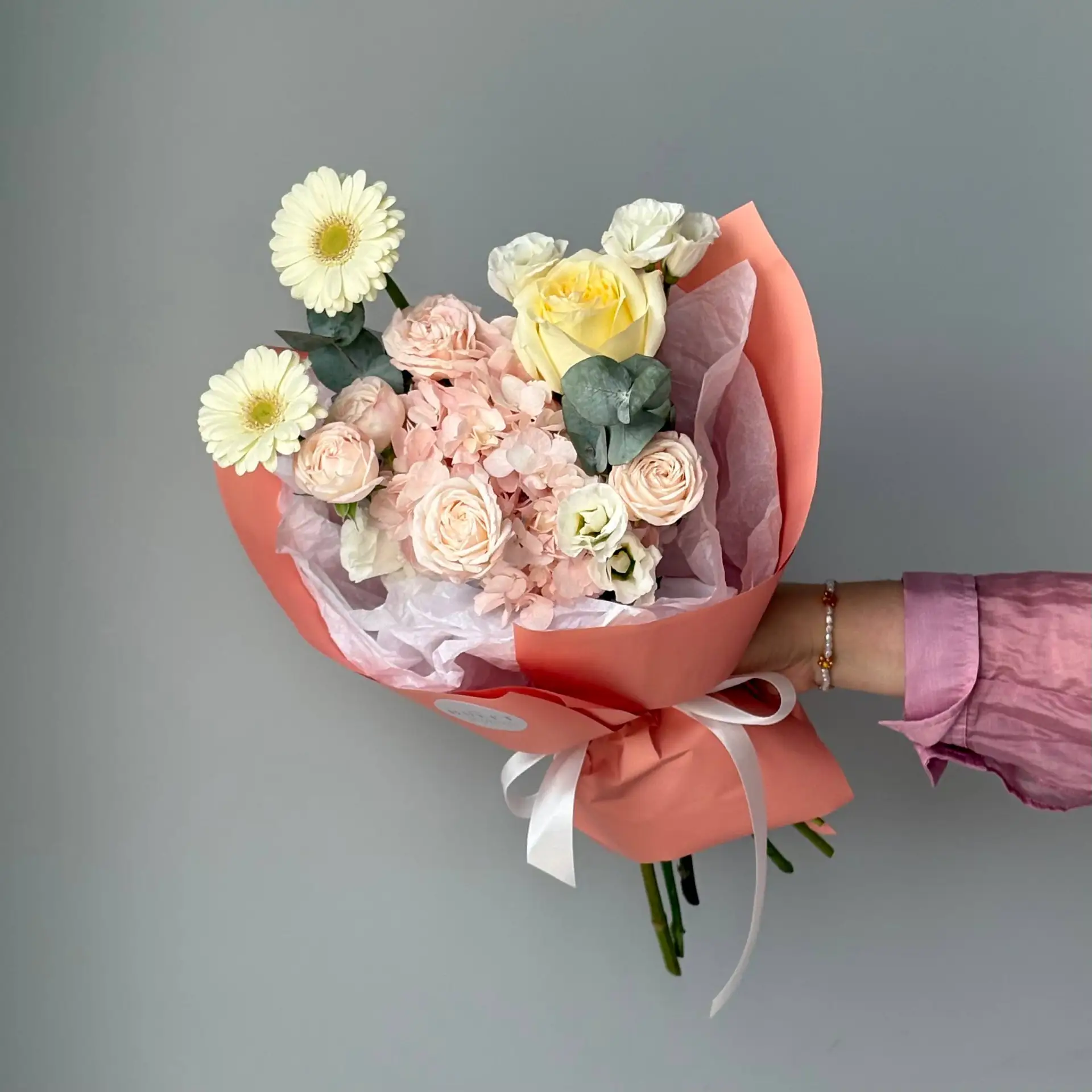 Букеты-комплименты 🎀 | Наличие 

- 2.915₽ -
- 3.170₽ - 

*цены актуальны на момент публикации, с уч