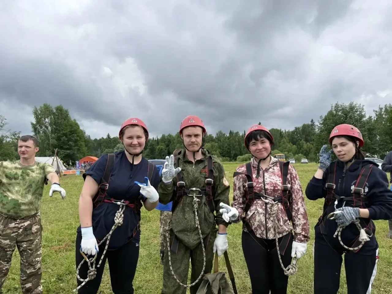 ПОБЕДА НАШЕЙ КОМАНДЫ НА ПРОФСОЮЗНОМ ТУРСЛЁТЕ! 🏆🏕️

19-20 июня прошёл традиционный профсоюзный тури