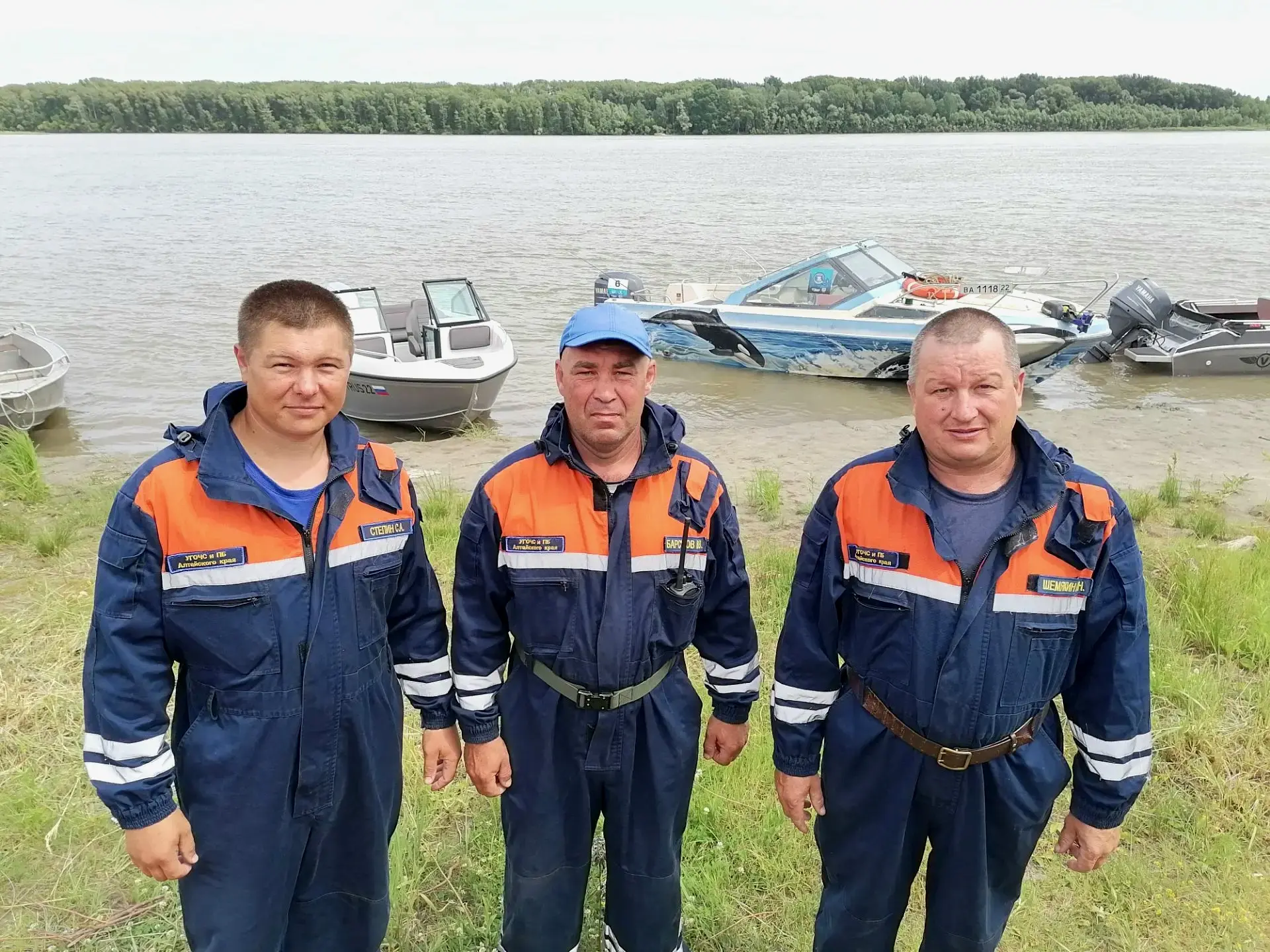 🚤🏍️ Когда в городе проходят зрелищные соревнования на воде и суше, за яркими эмоциями участников и