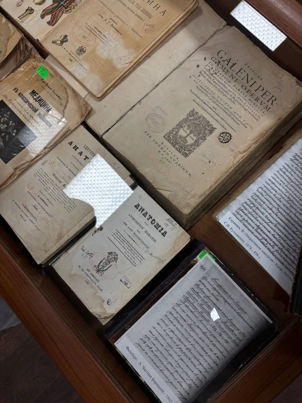 Студенты первого курса фармацевтического факультета совершили необычное путешествие во времени 🕰️📚