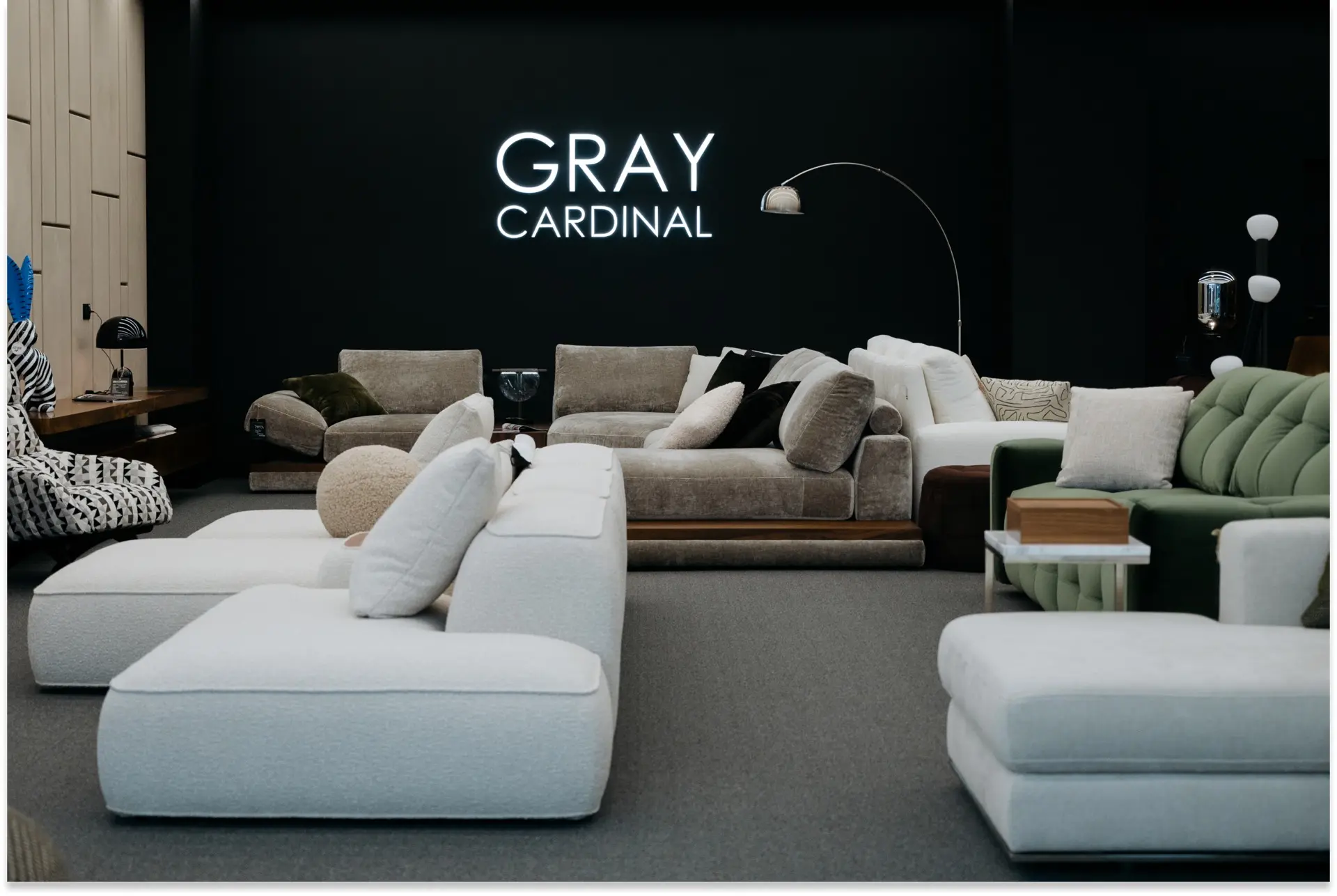 Gray Cardinal официально открыты в ТВИНСТОРЕ! 

Дизайнерские диваны и кресла;
Элегантные кровати;
Ут