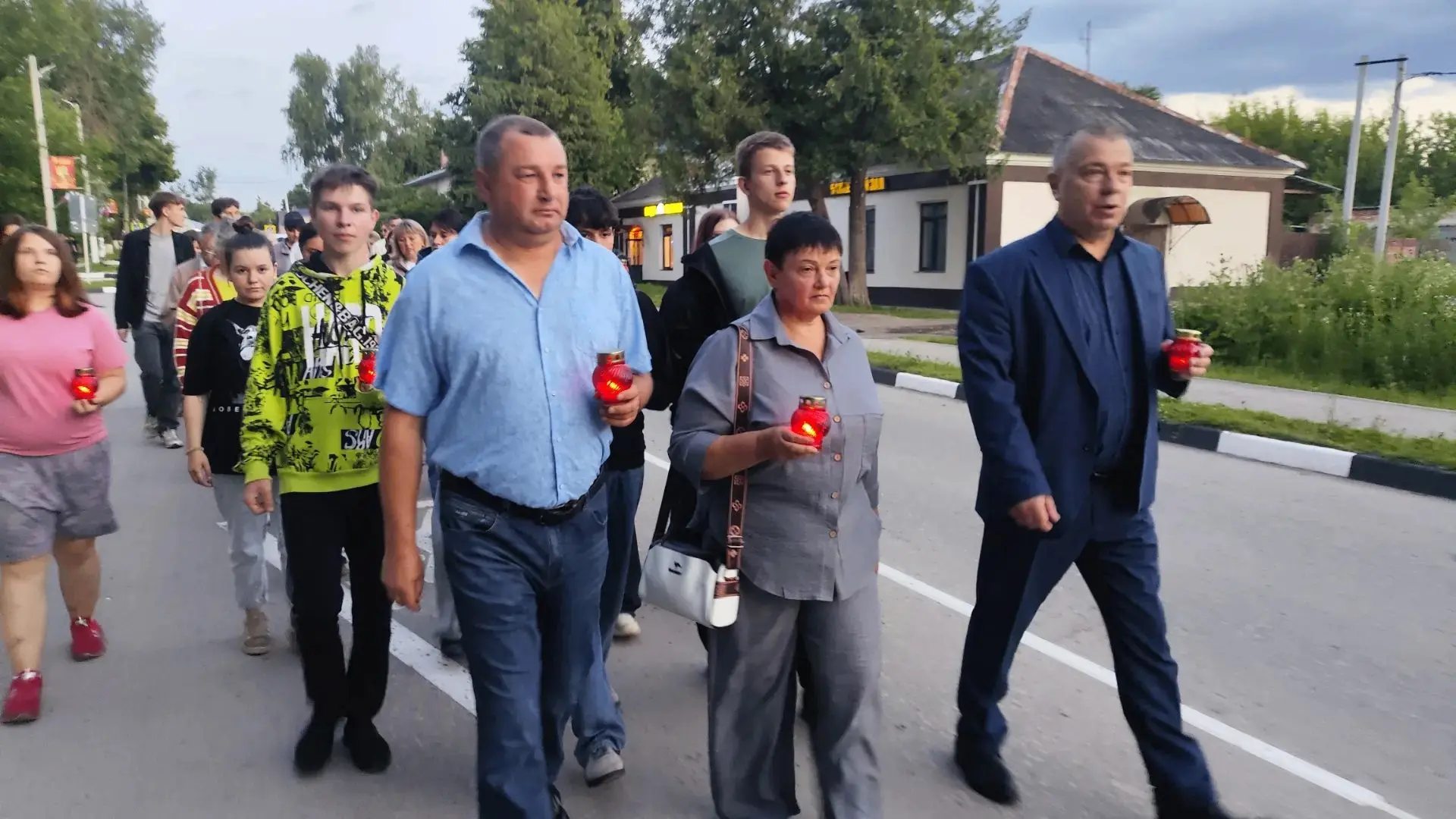 🕯«Свеча памяти» в День памяти и скорби - дань уважения подвигу народа.

В День памяти и скорби жите