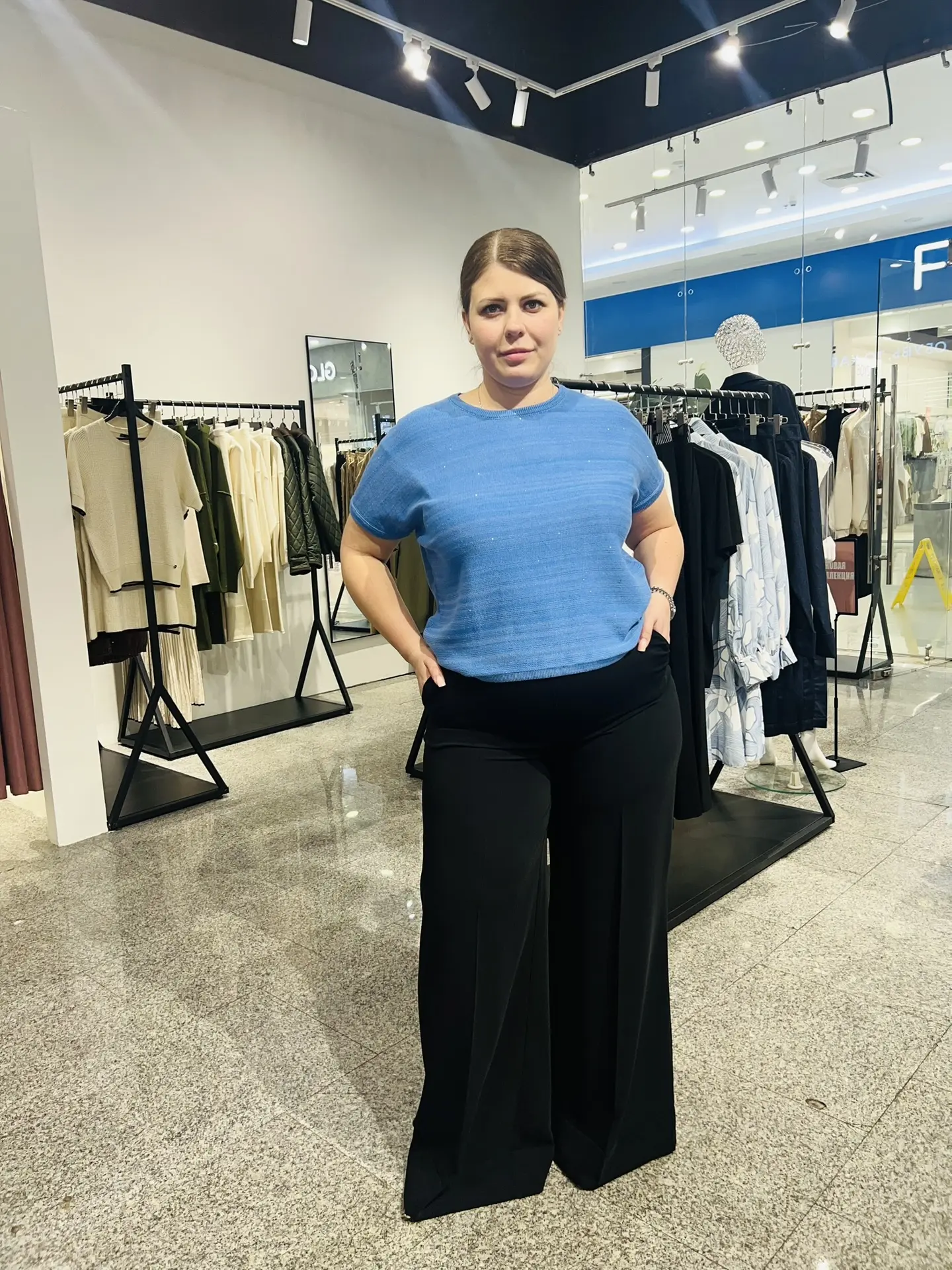 Брюки LAVIN
Было 14400₽  - 20% стало 11520₽
Размеры 36,38,40,42