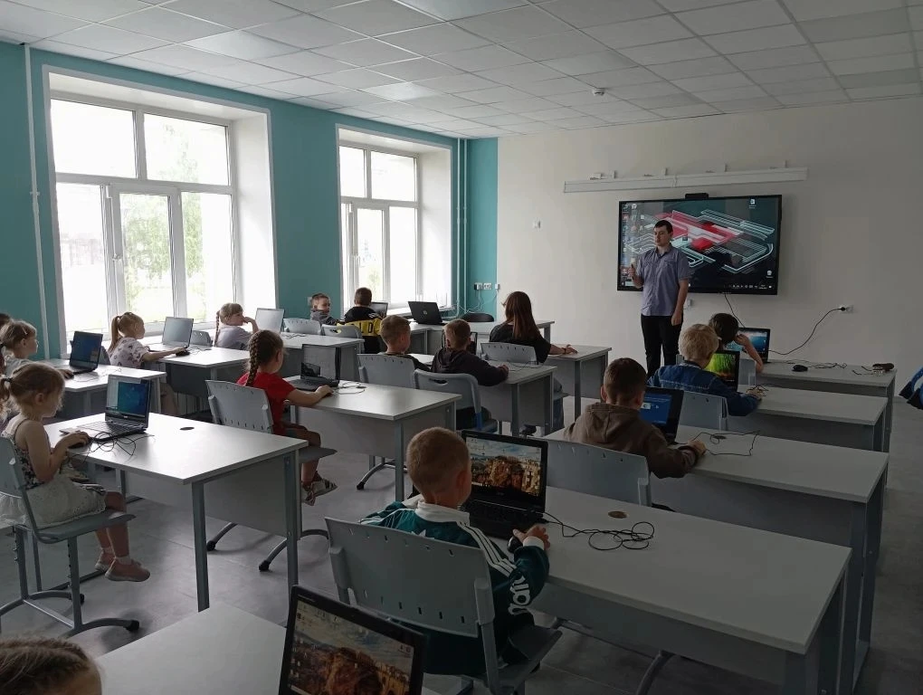 💻«КОМПЬЮТЕРНЫЙ ЧАС» в нашем лагере — это увлекательная часть программы, где активный отдых сочетает