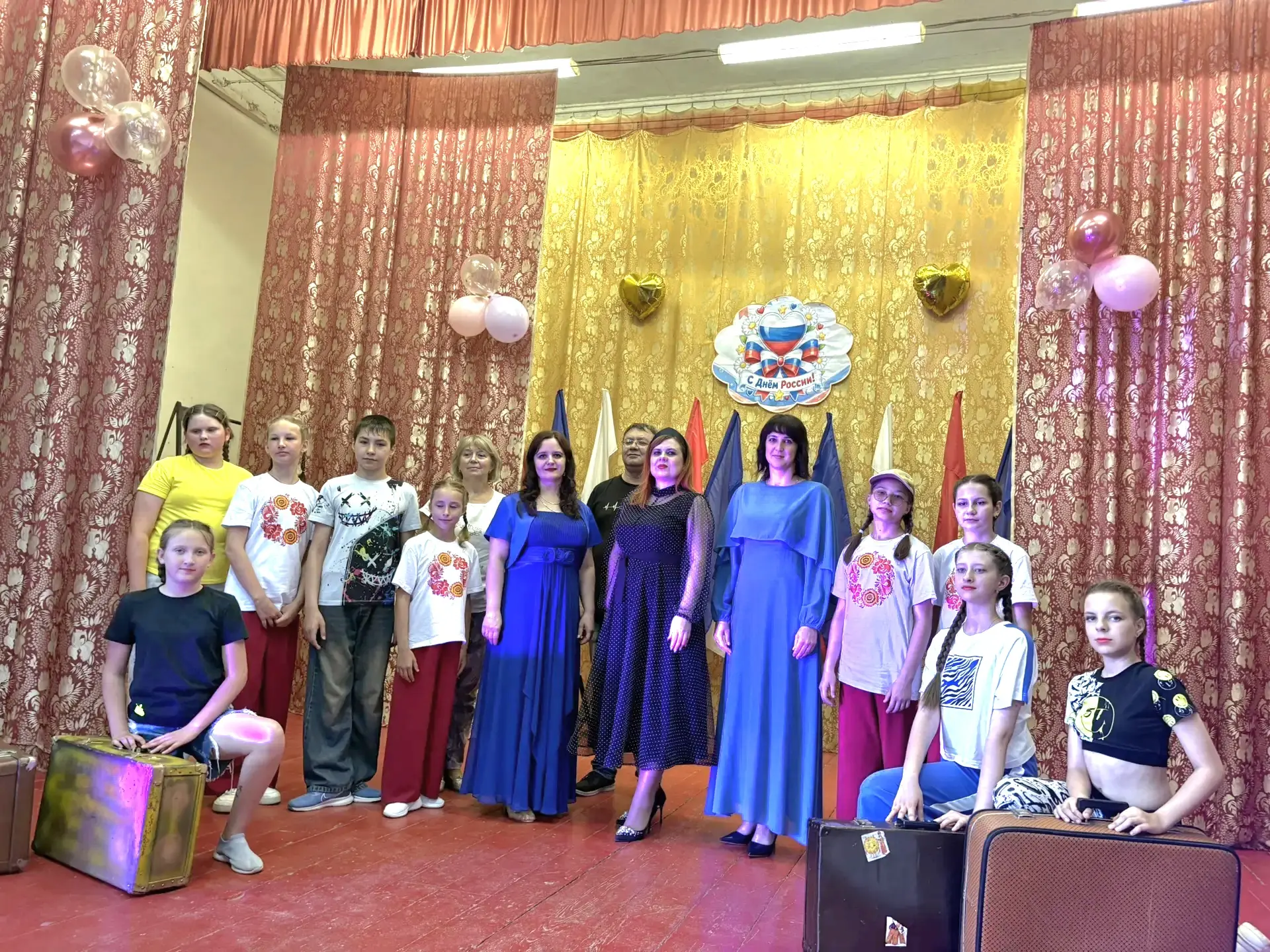 В Березовском сельском Доме культуры прошёл праздничный благотворительный концерт, посвящённый Дню Р