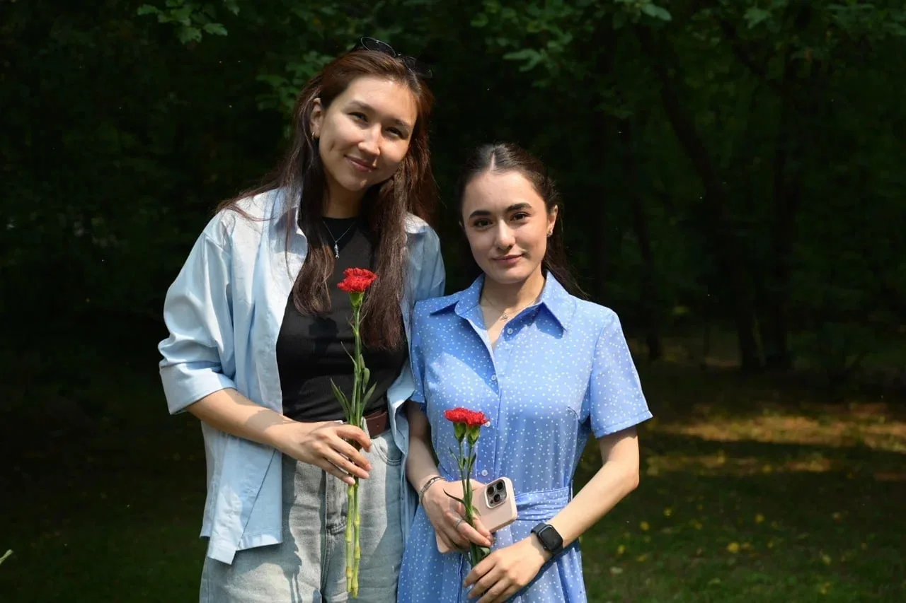 Никто не забыт, ничто не забыто 🕊

Сегодня в Университетской роще состоялась церемония возложения ц