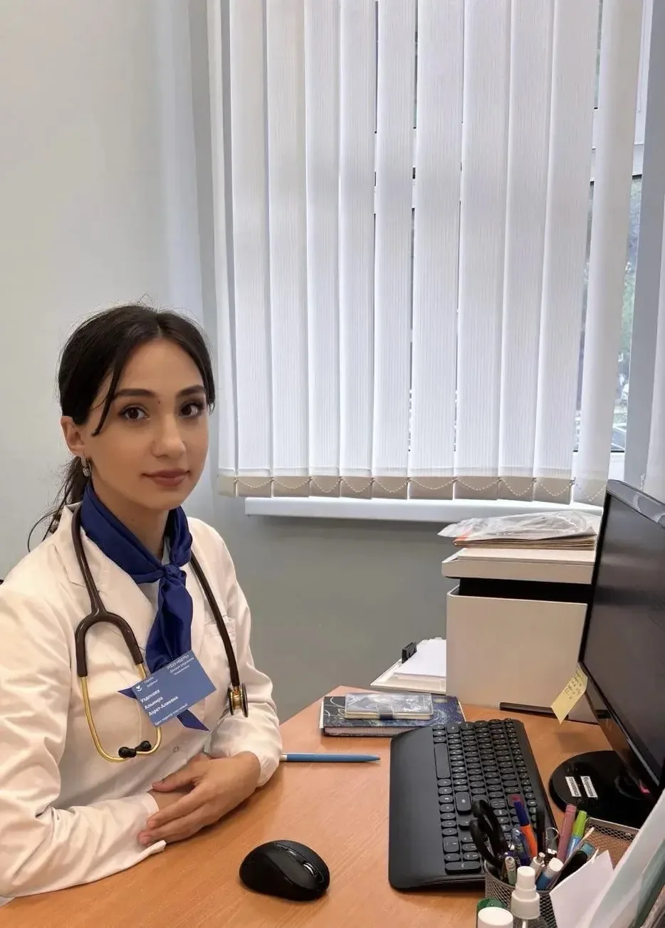 Узденова Альмира Азрет-Алиевна
Врач-педиатр

Квалификация и образование:

· Выпускница Медицинского 