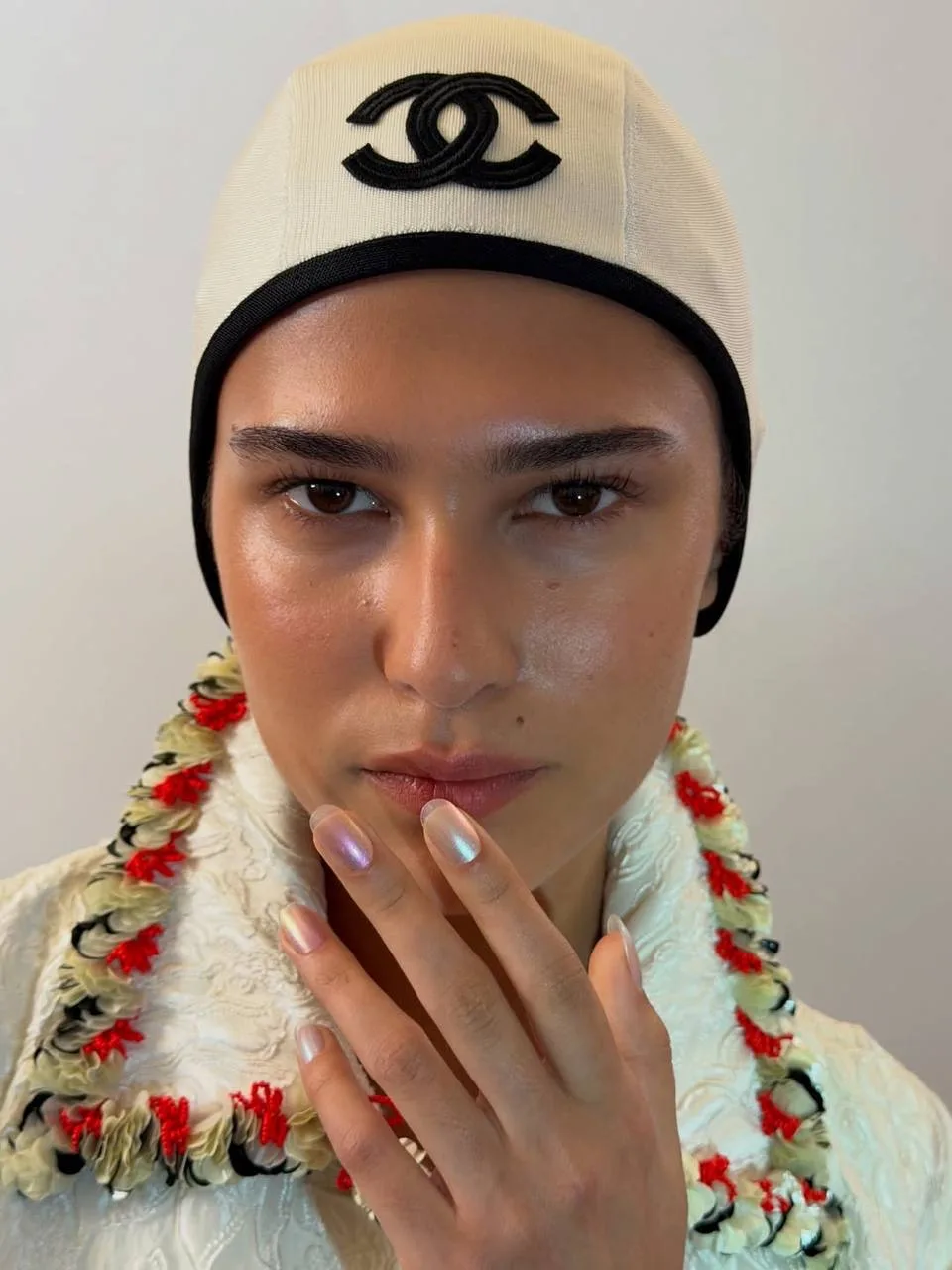 Маникюр с круизного показа Chanel 26/27
💅 Ама Куаши

Ну красота ? 🤩