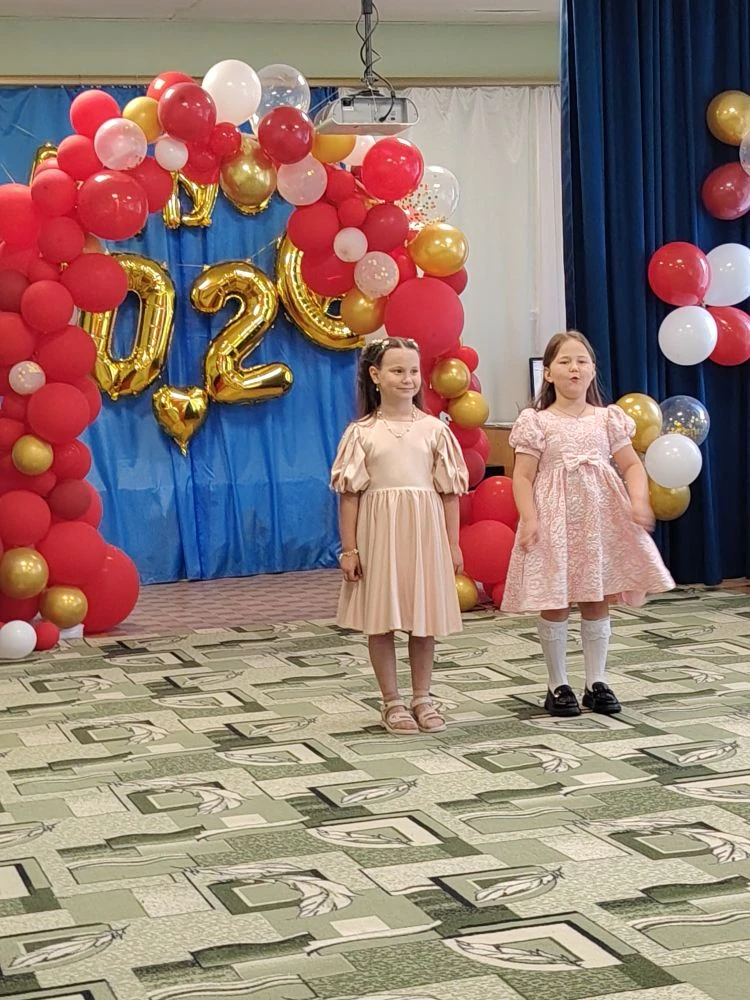 🎉 Дорогие родители и уважаемые коллеги! 🎉
Сегодня мы провожаем наших маленьких выпускников из дошк
