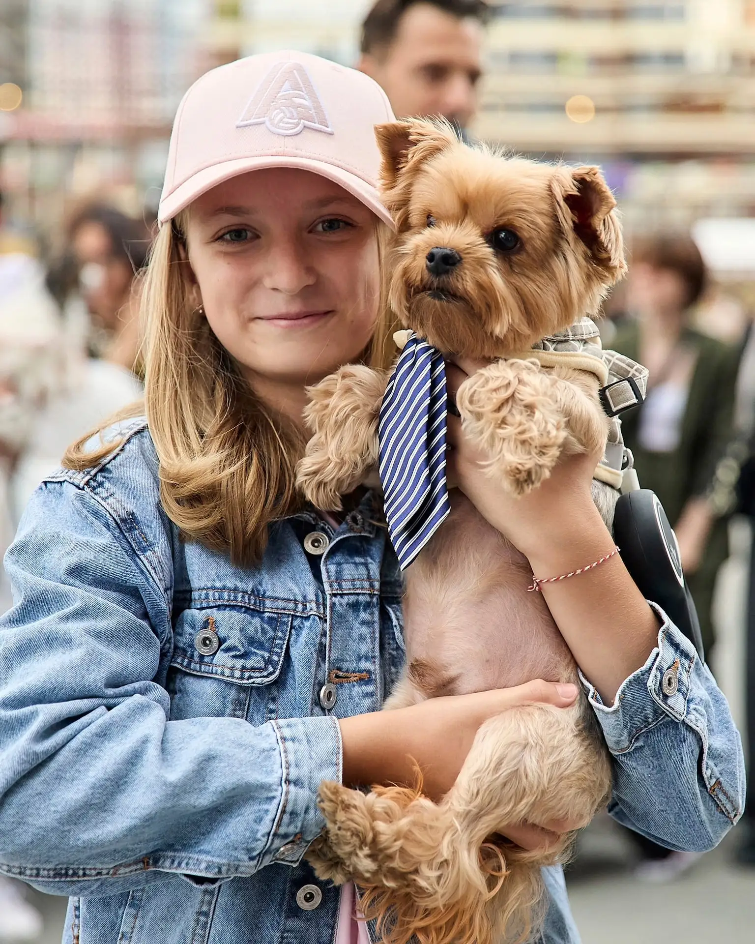 Ура, дождались! 🐶

Фотографии с Дня Хвостиков уже готовы. Листайте, ищите себя, своих пушистых друз