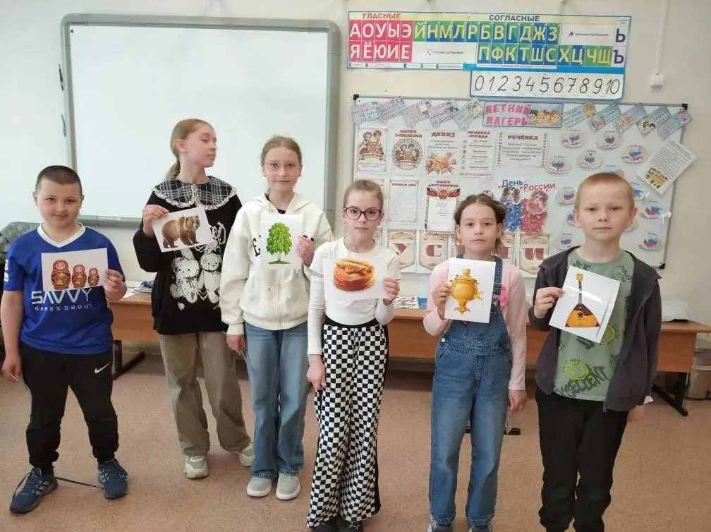 📚 Наш дом — Россия! 🇷🇺

В нашем пришкольном детском лагере кипела интеллектуальная жизнь! Ребята 