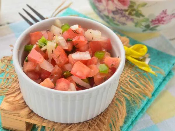 🍅 Чатни из помидоров

Ингредиенты

• Помидор — 1–2 шт.
• Сладкий перец — 1 шт.
• Луковица маленькая