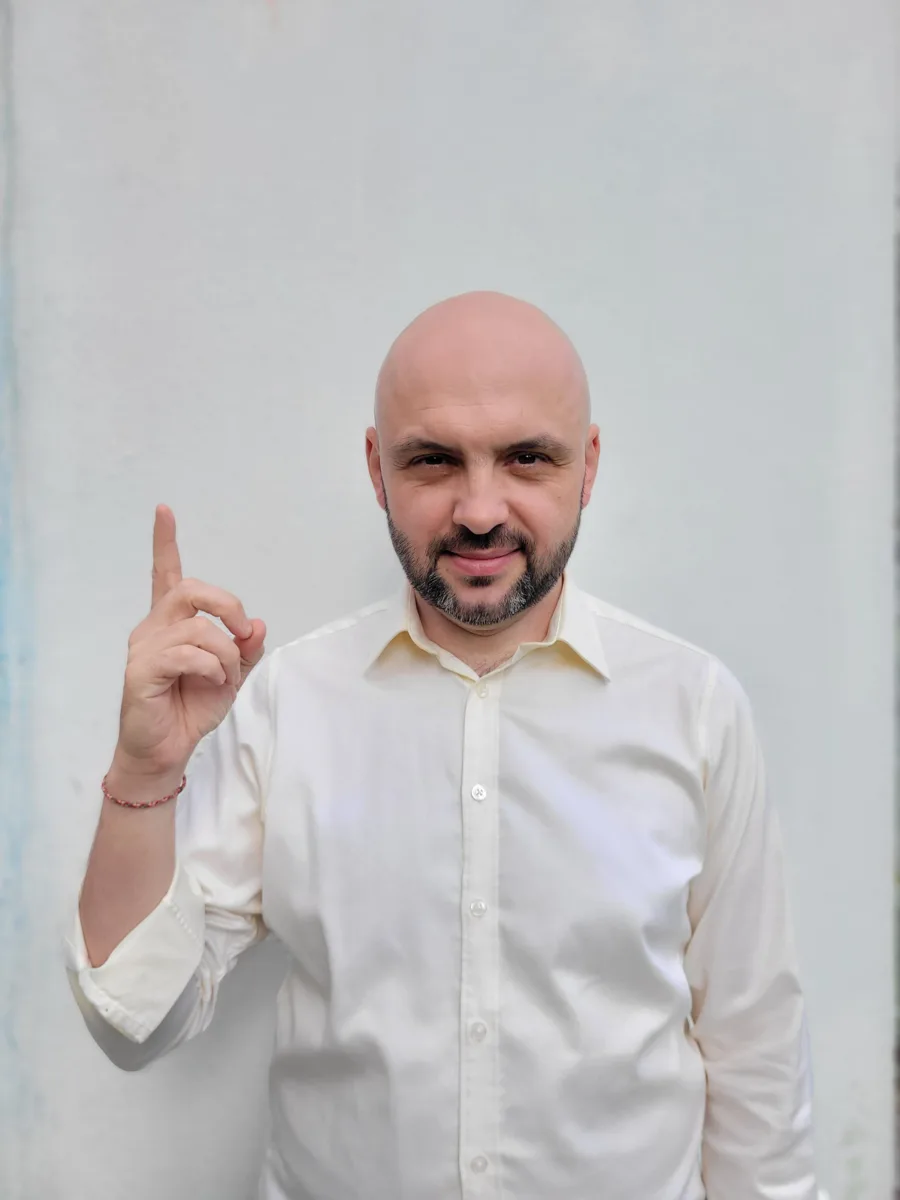 Тревога — это не слабость. Хватит себя винить 🛑

«Возьми себя в руки». «Другие же справляются». «