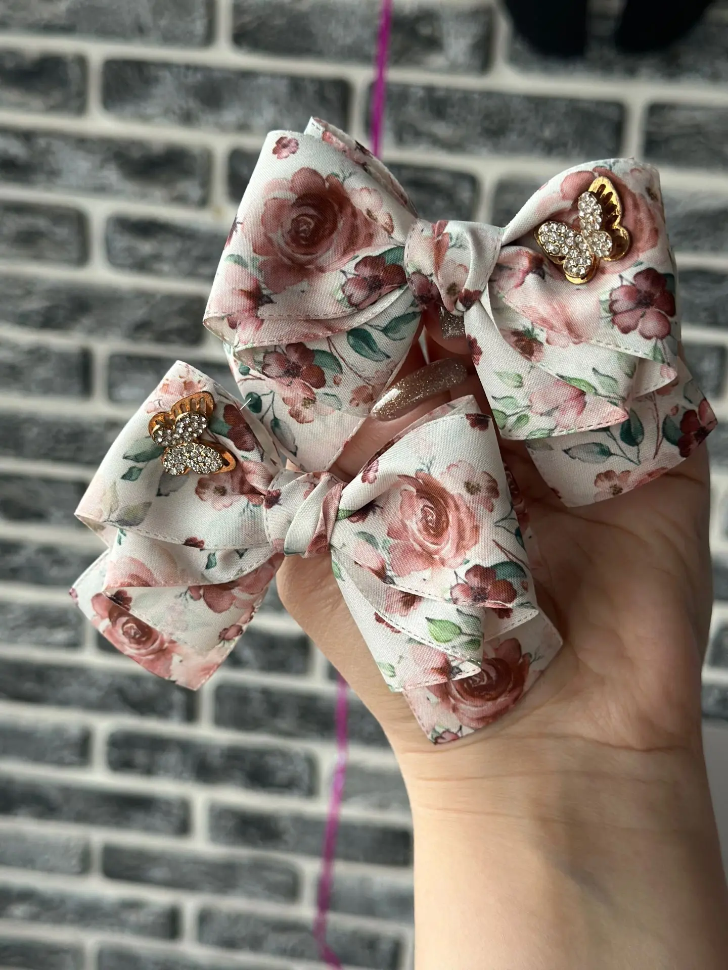 Ваши отзывы окрыляют😍

Эта лента шикарна. Шить из нее просто кайф 🥰 Я влюбилась в нее. Спасибо, за