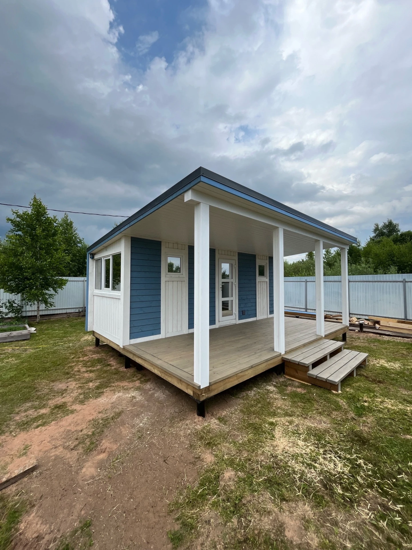 Терраса готова! 🔨

Вчера вы видели строительство террасы, а сегодня — готовый результат.

К нашей б