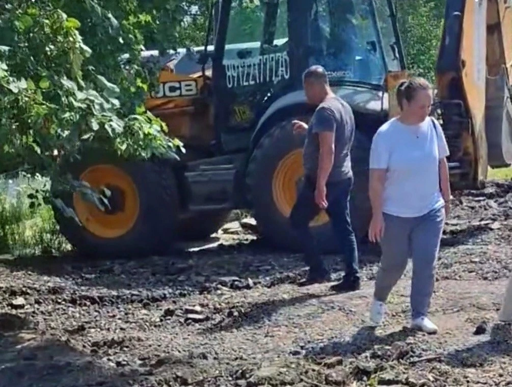 Спасибо неравнодушным! В поселке Арамиль на Станционной, 16 по программе «Комплексное развития сельс