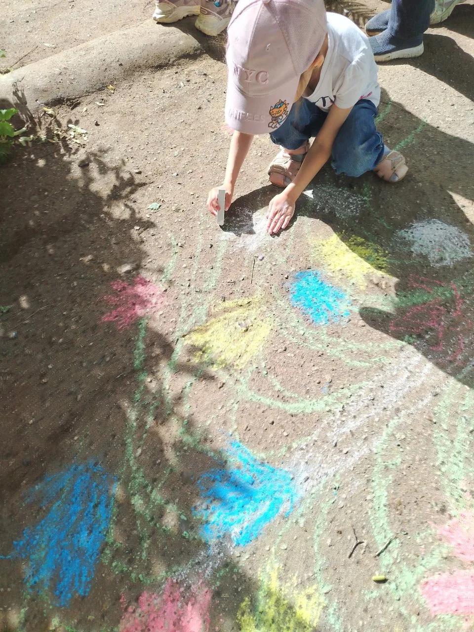 🌳🤲В группе «Капитошки» сегодня случилось маленькое творческое чудо, посвященное Дню друзей. Наши р