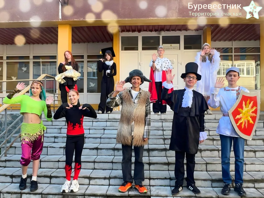 🌞 Лето в самом разгаре🎈

В нашем лицее полным ходом идёт первая смена лагеря с дневным пребыванием