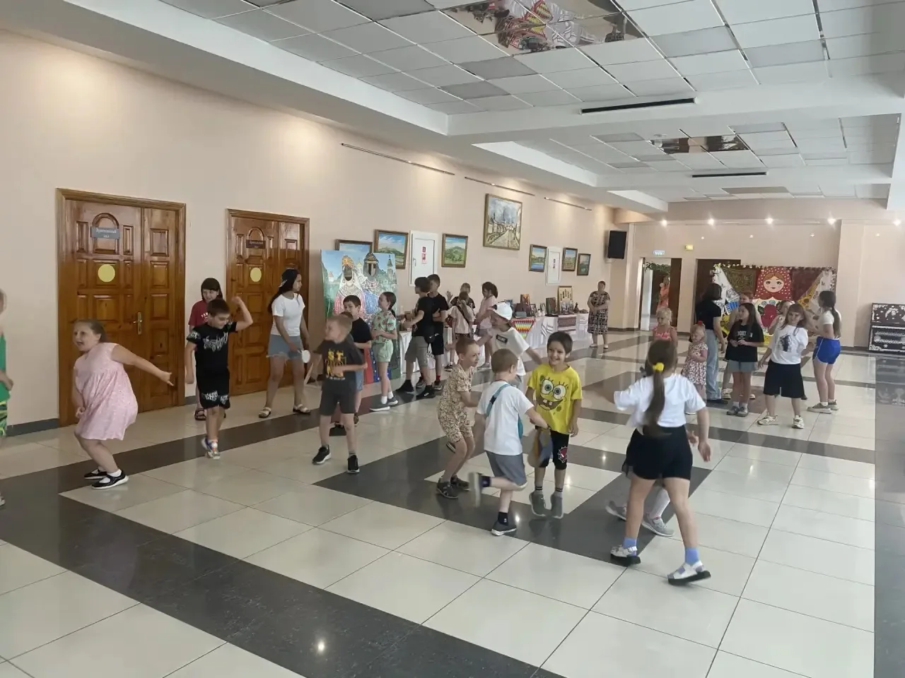 10 июня в Пронском районном Доме культуры прошла суперяркая танцевально‑развлекательная программа «Д