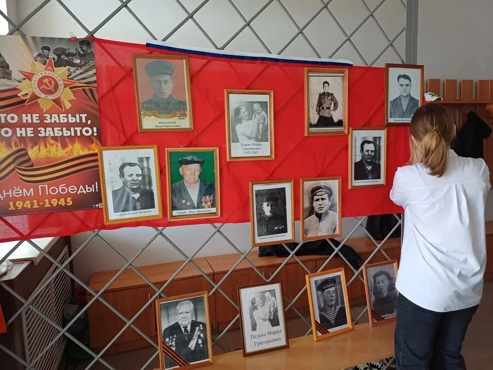 АКЦИЯ «СТЕНА ПАМЯТИ»
В преддверии празднования Дня Победы и в рамках акции, в школе была организован