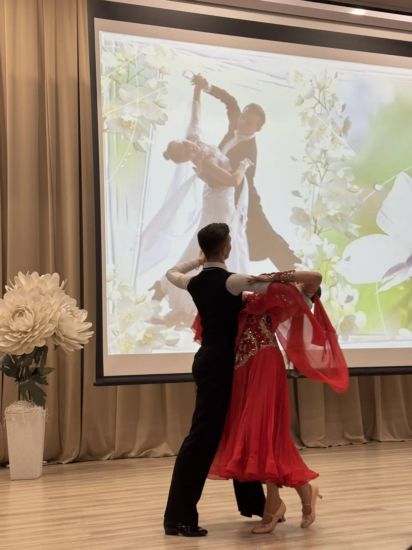 ❤️ Спасибо, что вы есть! ❤️

8 марта наша школа отметила Международный женский день ярким концертом!