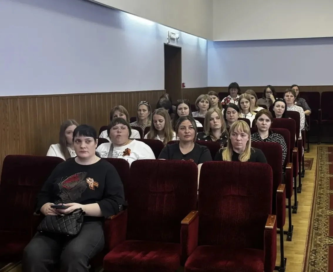 Команда Республиканского фонда развития жилищного строительства и жилищной поддержки семей с детьми 