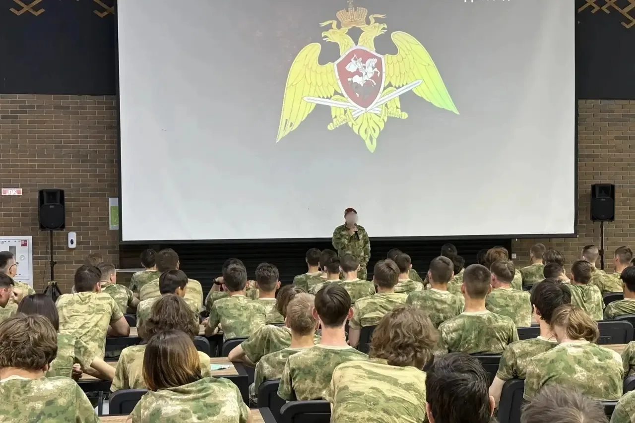 В парке «Патриот» бойцы отряда спецназа Росгвардии имени генерал-майора М.М. Шаймуратова провели уро