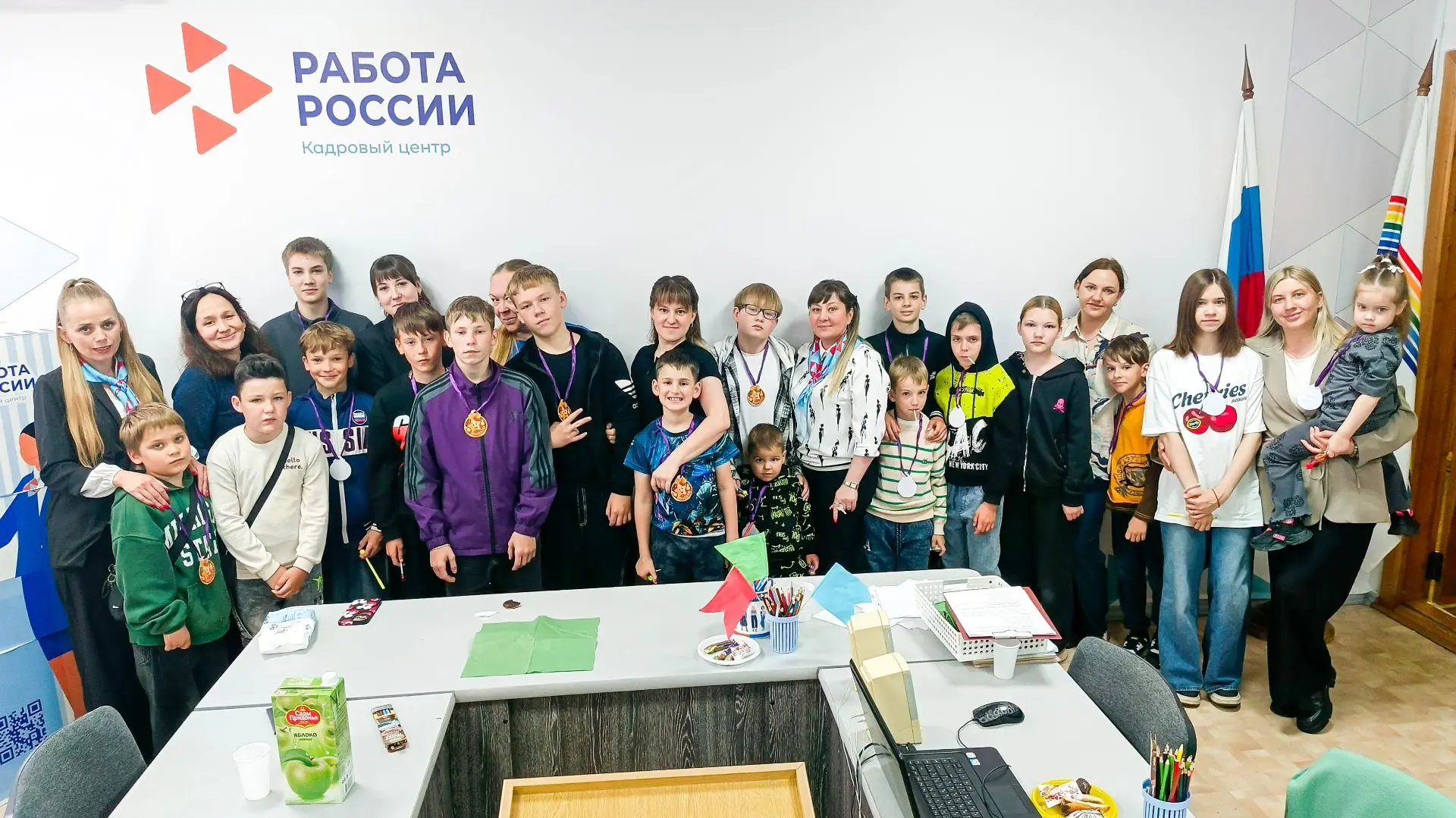 🌸 Специалисты областного государственного казенного учреждения «Центр занятости населения Еврейской
