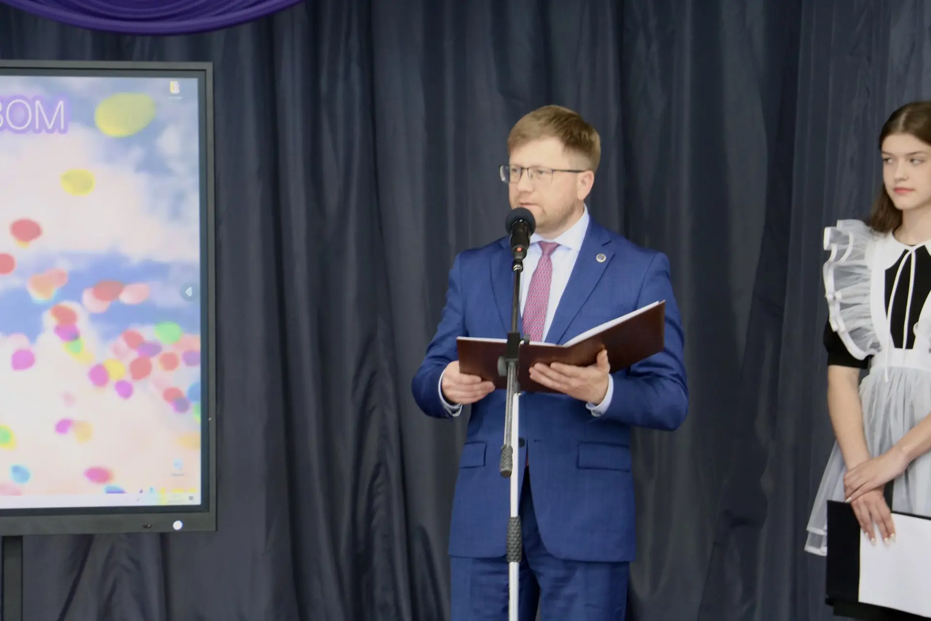 🎓 26 мая начальник Главного управления Александр Кучеренко поздравил выпускников Любинской школы № 