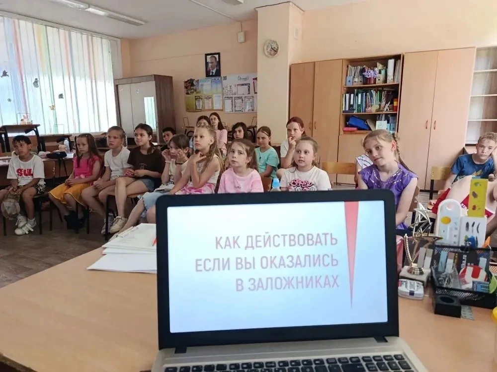 В детских оздоровительных лагерях «Орлята России» и «Дорожный патруль» на базе МБОУ «Тарасковская СО